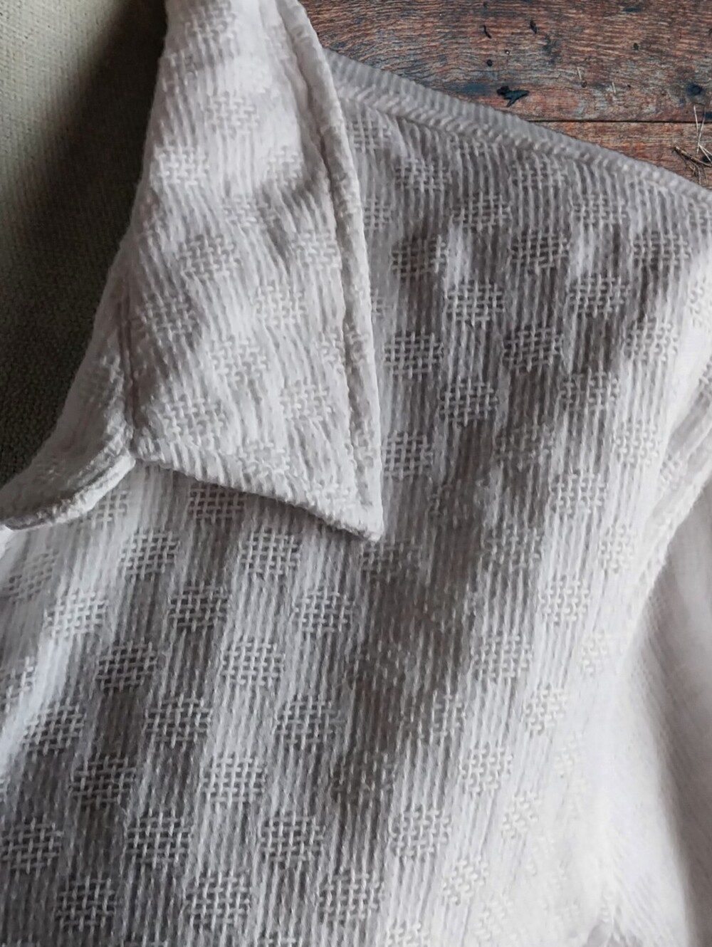 Button-Front Collared Blouse - Picture 2 of 8